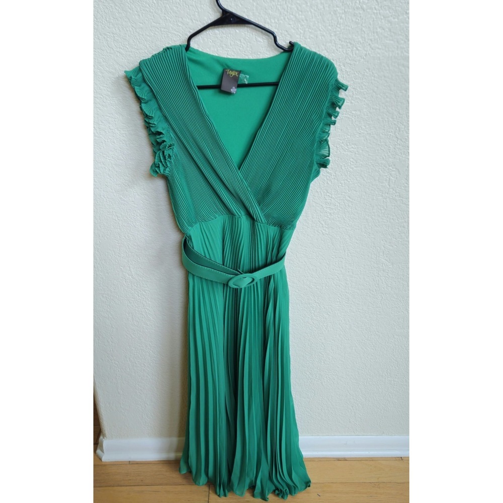 Taylor Green‎ Chiffon Pleated V-Neck Belted Fit & Flare Midi Dress Size 6